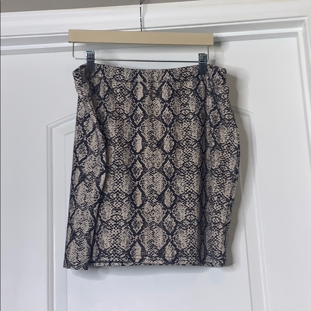 Super Stretchy Snakeskin Print Mini Skirt